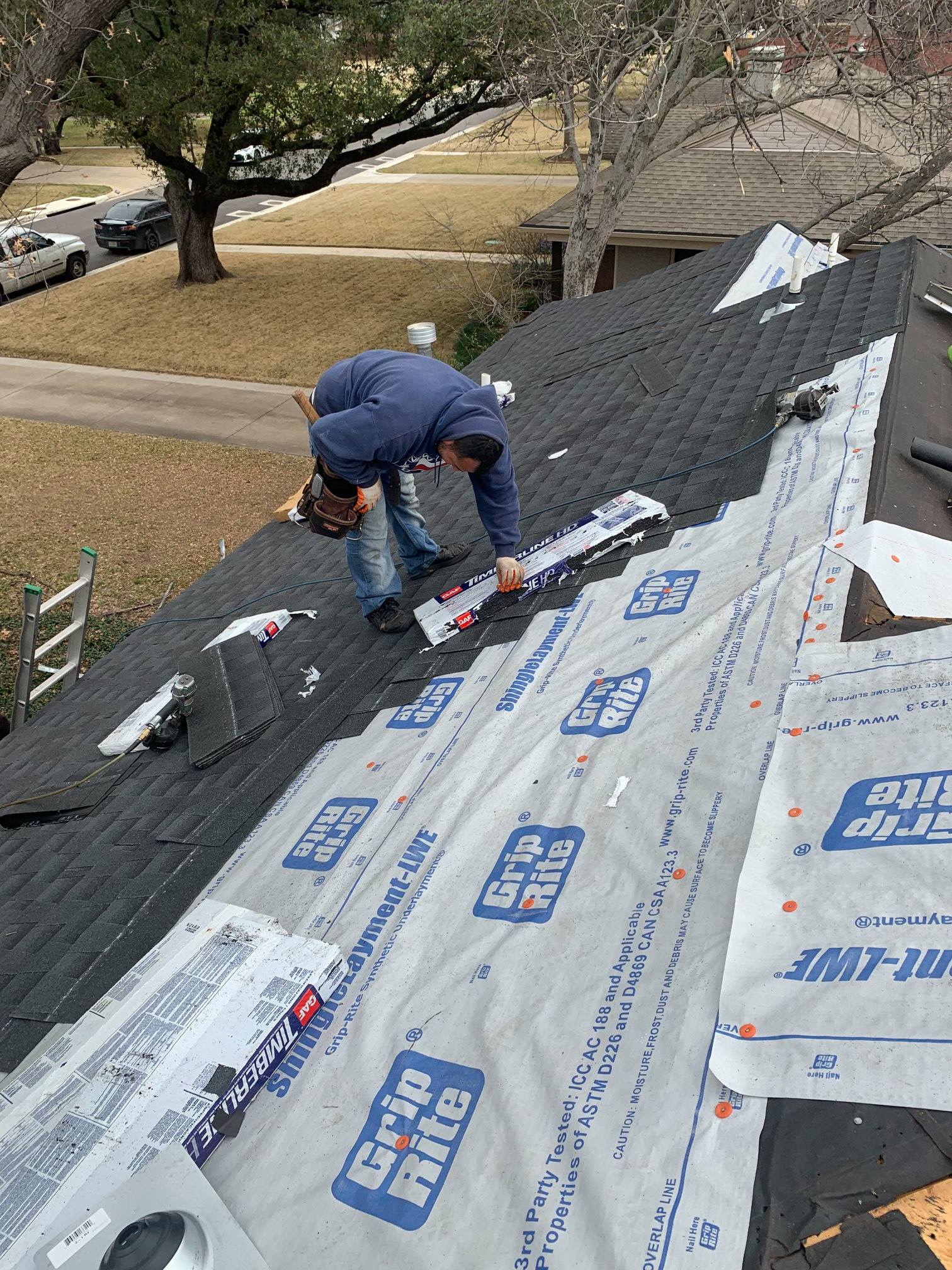 Gallery Image: A.R. ROOFING