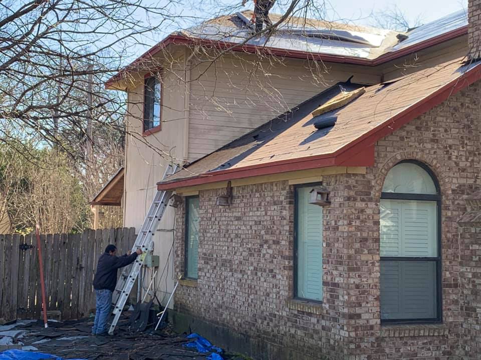 Gallery Image: A.R. ROOFING