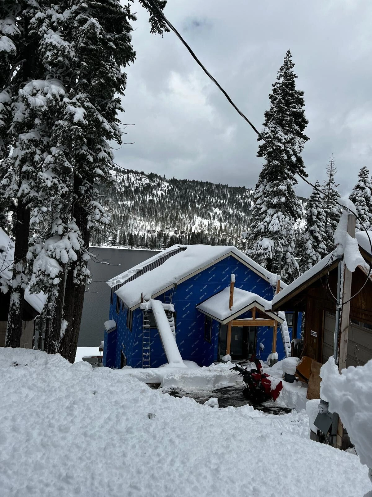 Gallery Image: Core Construction