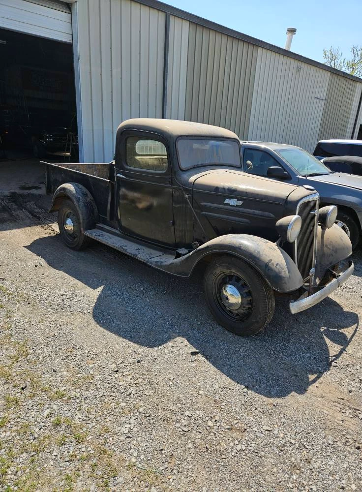 Gallery Image: Nostalgic Auto Garage