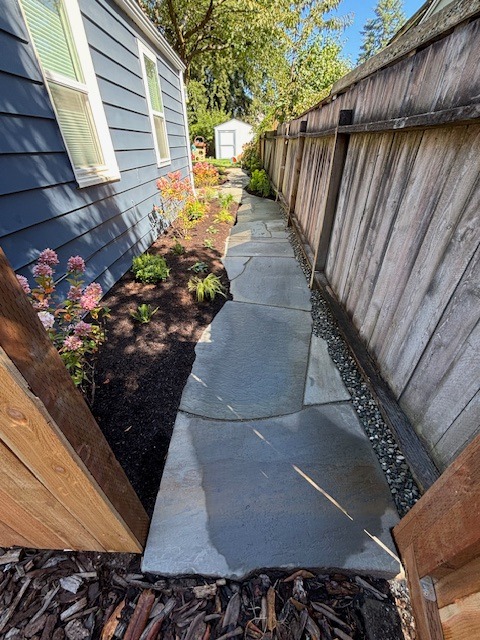 Gallery Image: Reyes Landscaping LLC